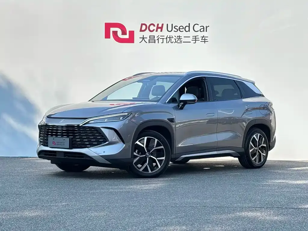 BYD L DM-i — фото 1