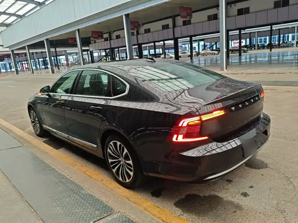 Volvo S90 — фото 4