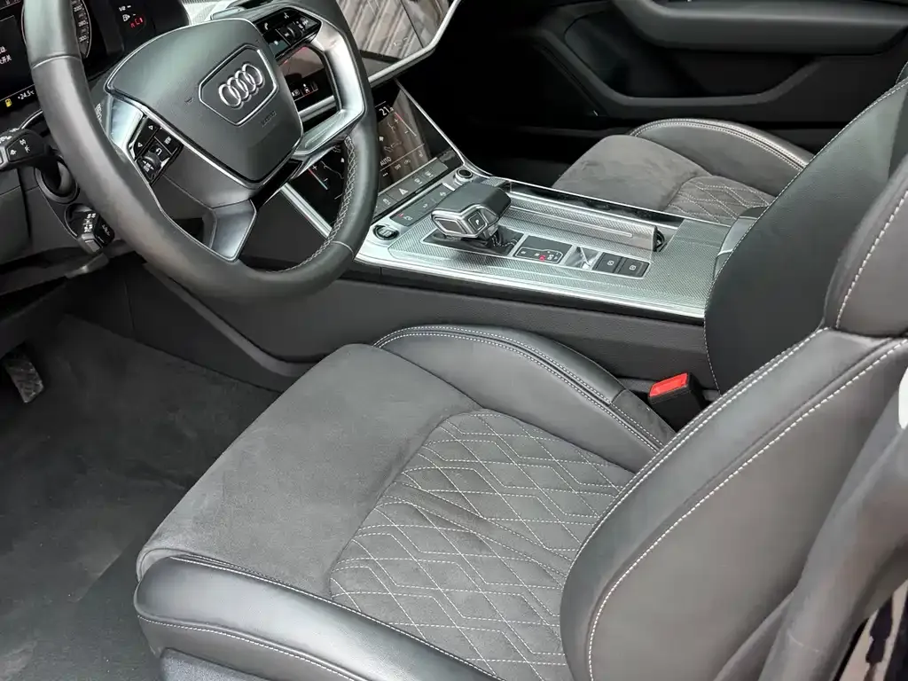 Audi A7L — фото 6