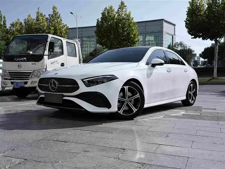 Mercedes-Benz A-Class — фото 1