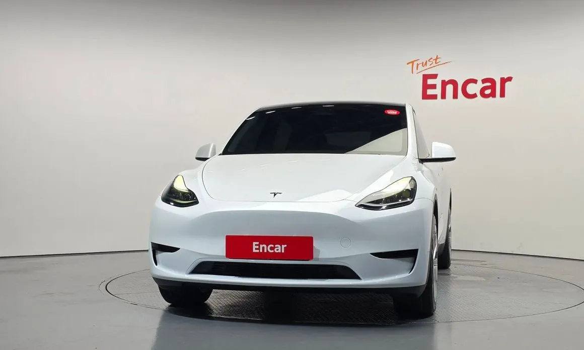 Tesla Model Y — фото 9