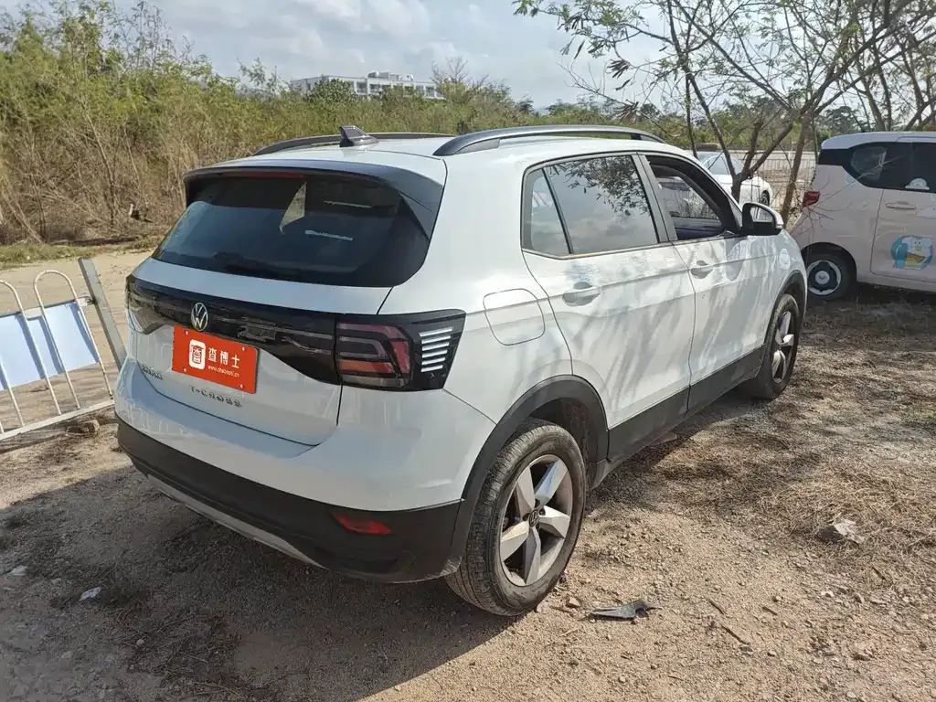 Volkswagen T-Cross — фото 9