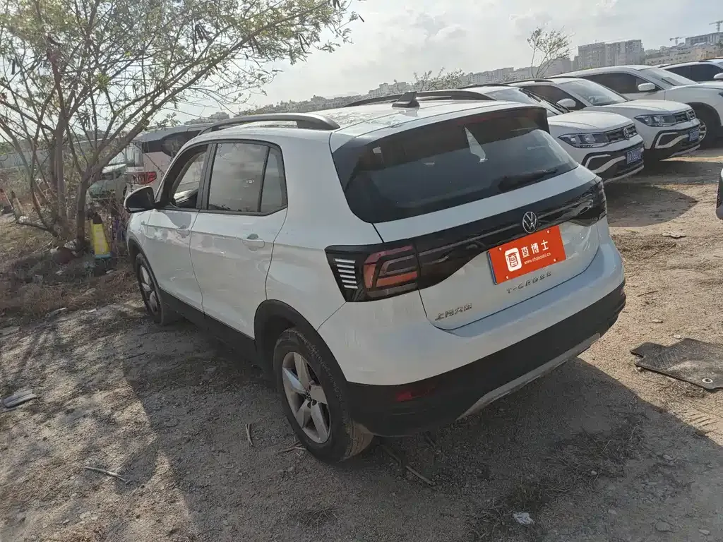 Volkswagen T-Cross — фото 10