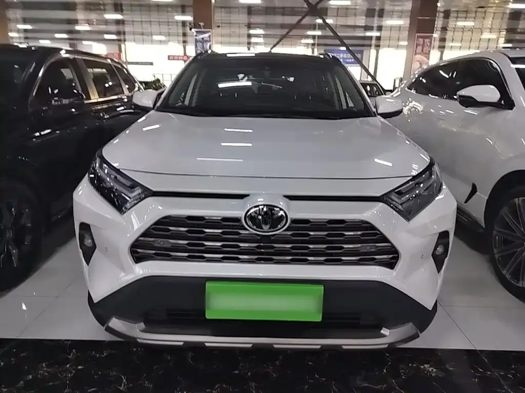 Toyota RAV4 — фото 3