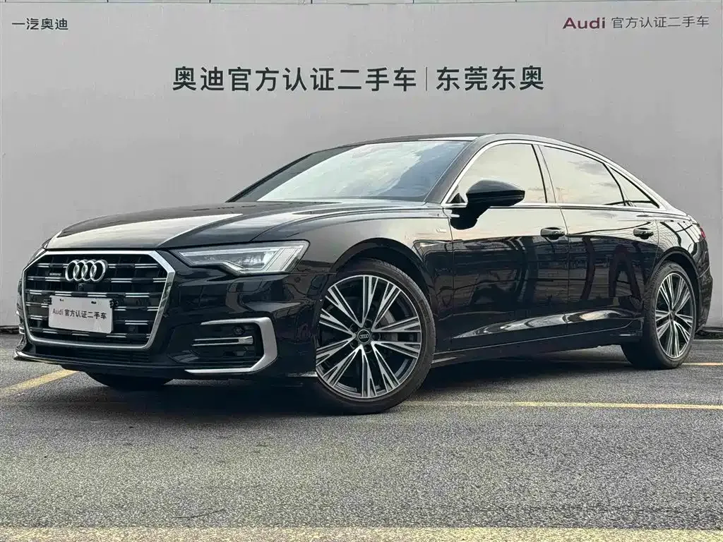 Audi A6L — фото 1