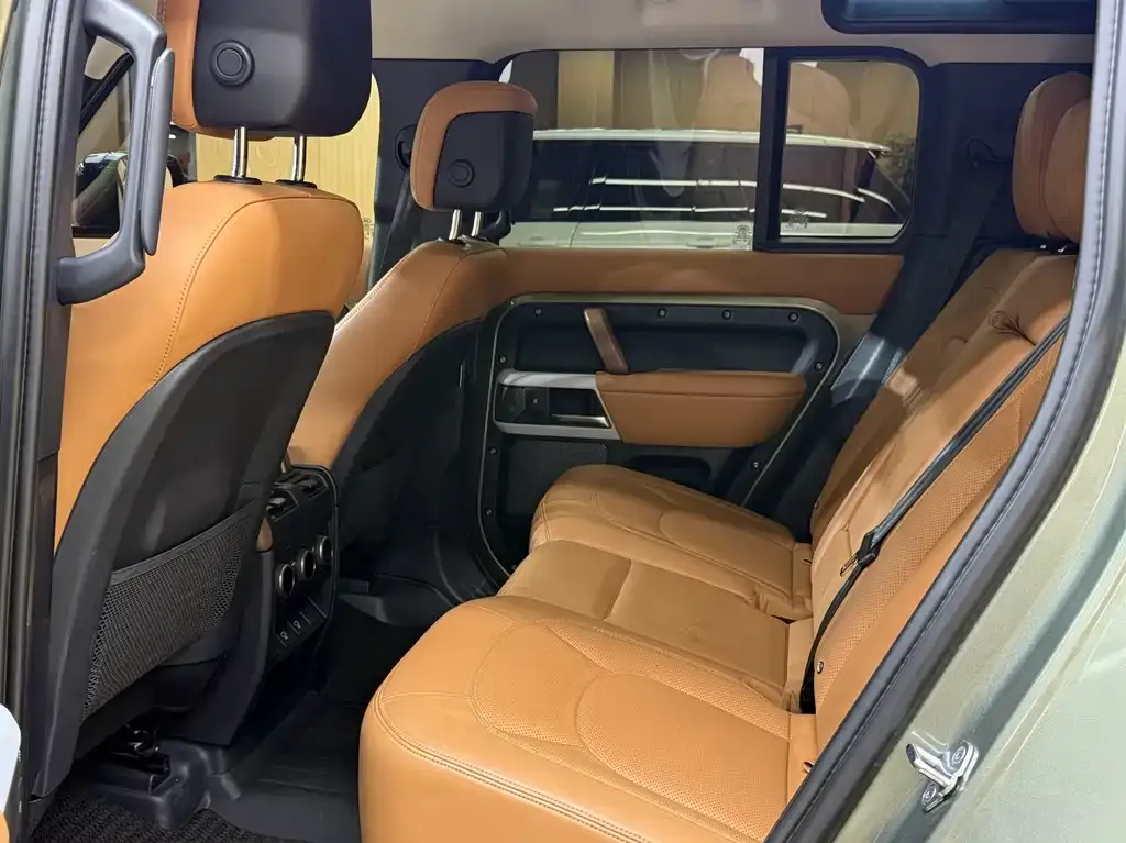 Land Rover Defender — фото 9