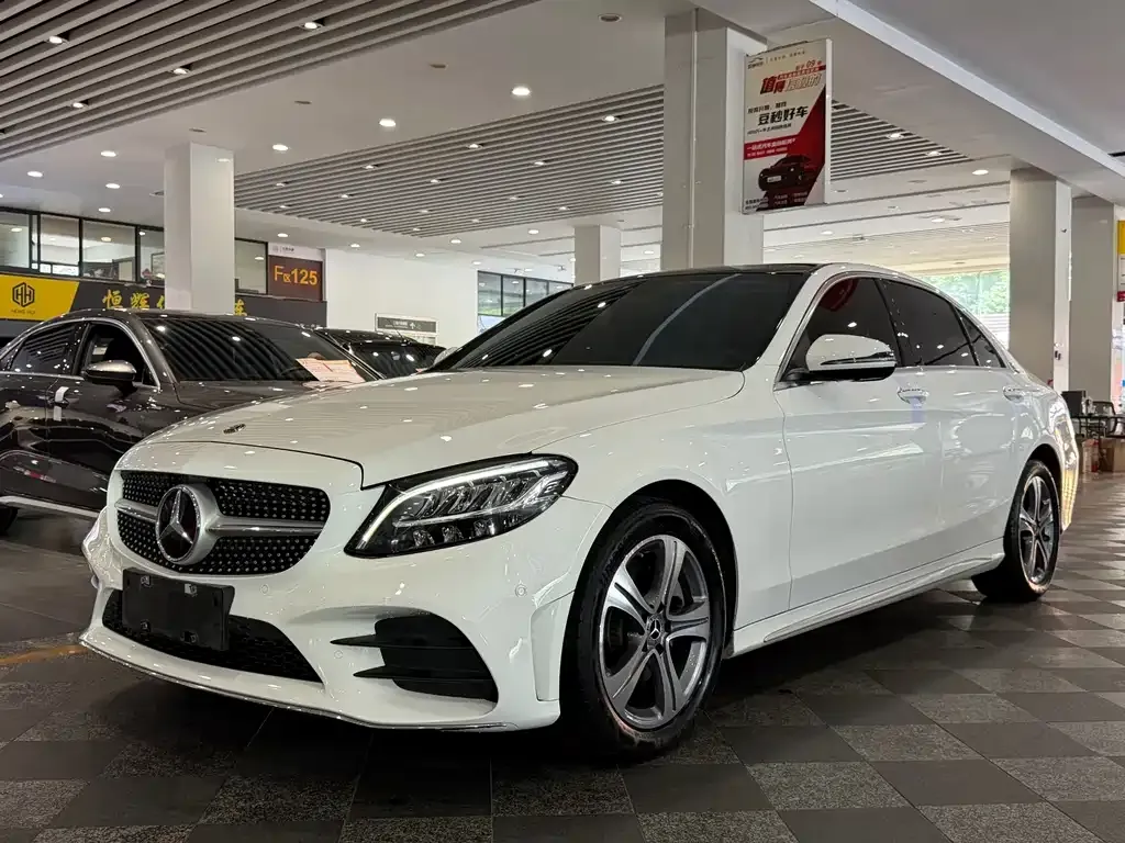 Mercedes-Benz C-Class — фото 1