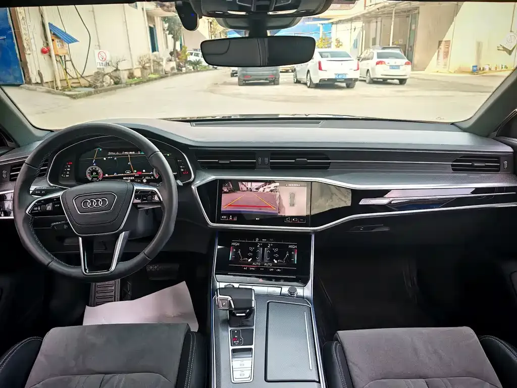 Audi A6L — фото 6