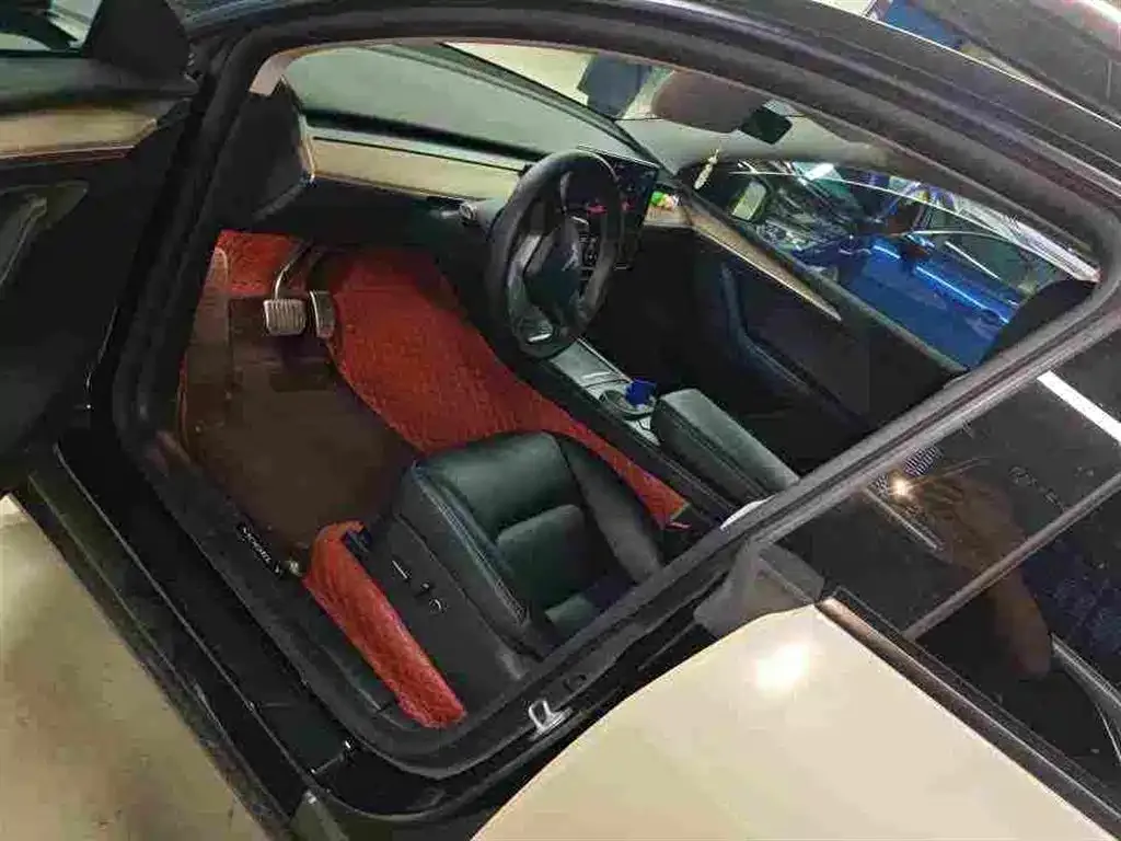 Tesla Model Y — фото 5
