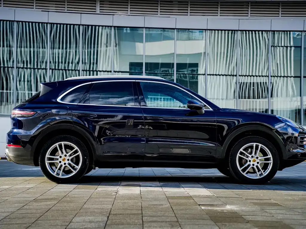 Porsche Cayenne — фото 10
