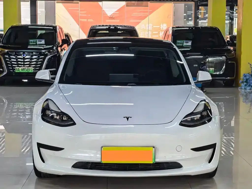 Tesla Model 3 — фото 6