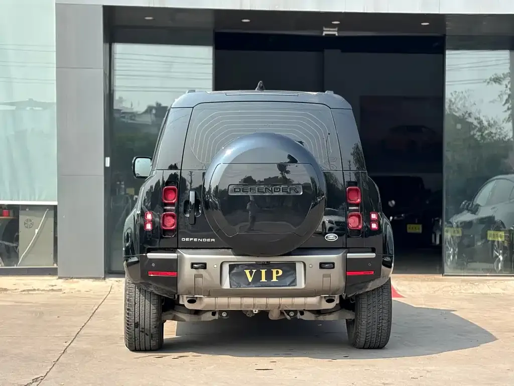 Land Rover Defender — фото 8