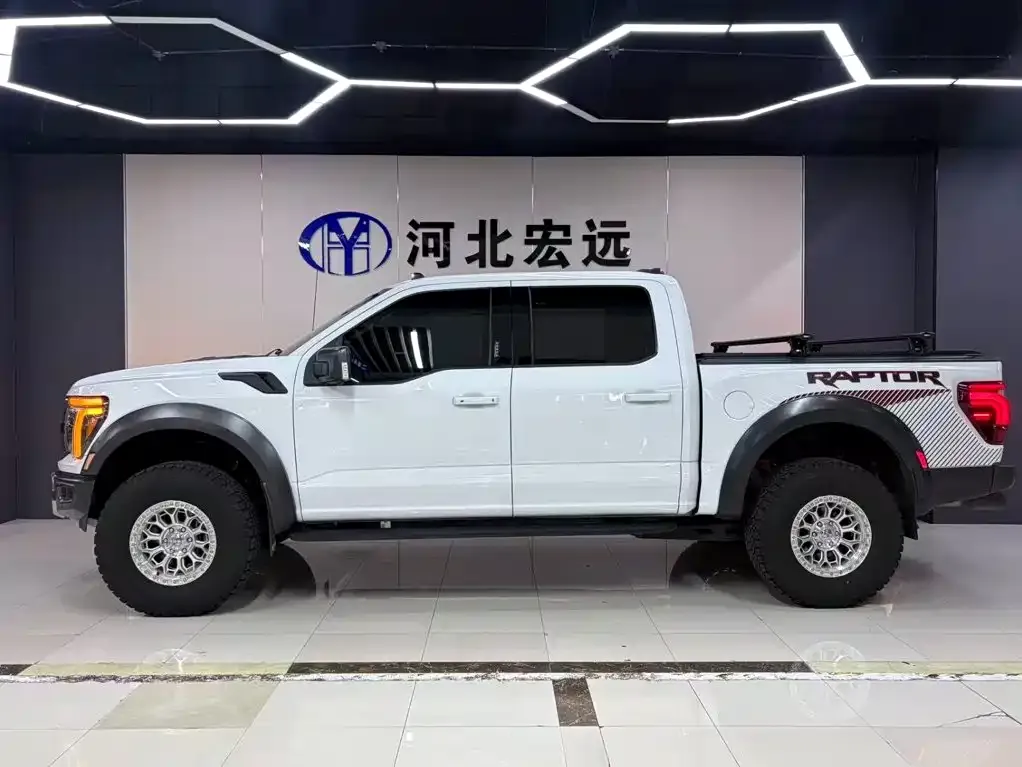 Ford F-150 Raptor — фото 9