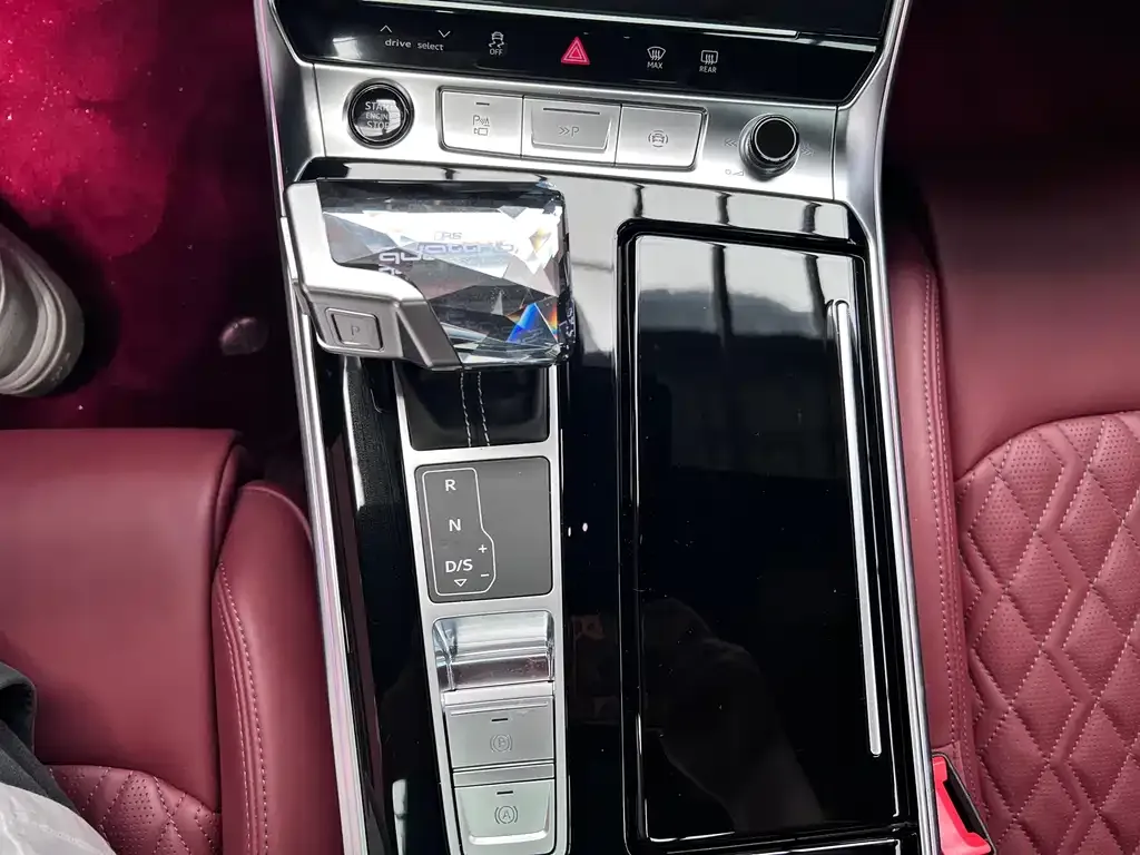 Audi A7L — фото 8
