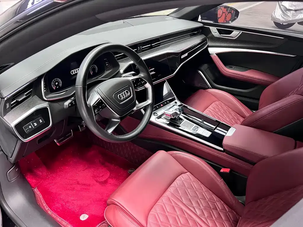 Audi A7L — фото 7