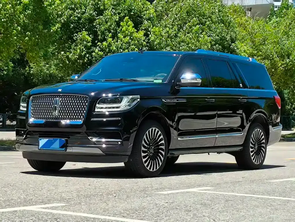 Lincoln Navigator — фото 1