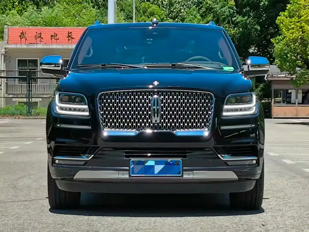 Lincoln Navigator — фото 9