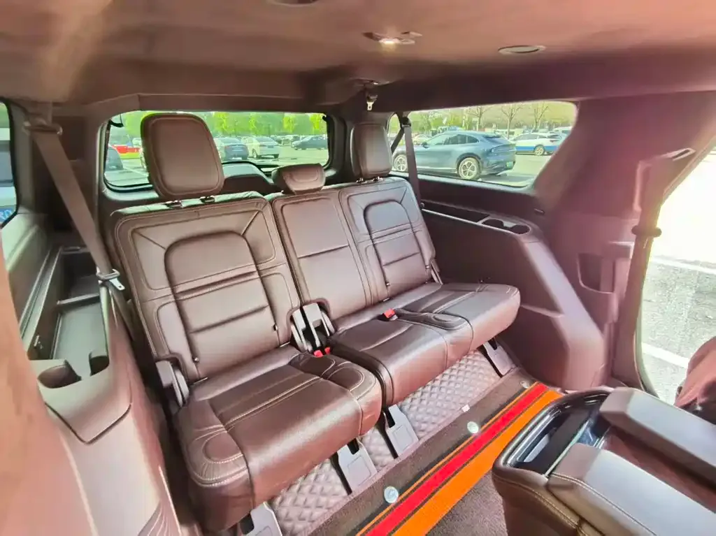 Lincoln Navigator — фото 2