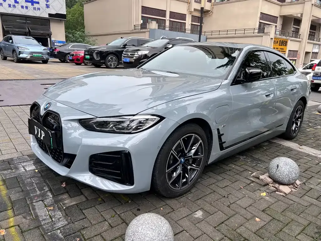 BMW i4 — фото 1