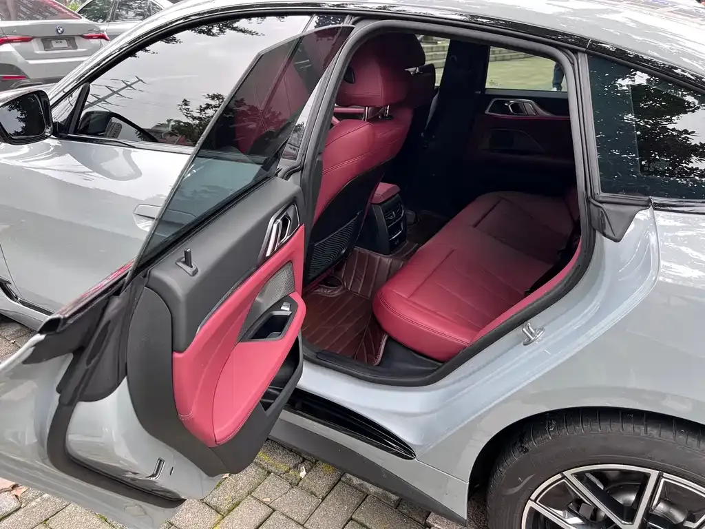 BMW i4 — фото 6