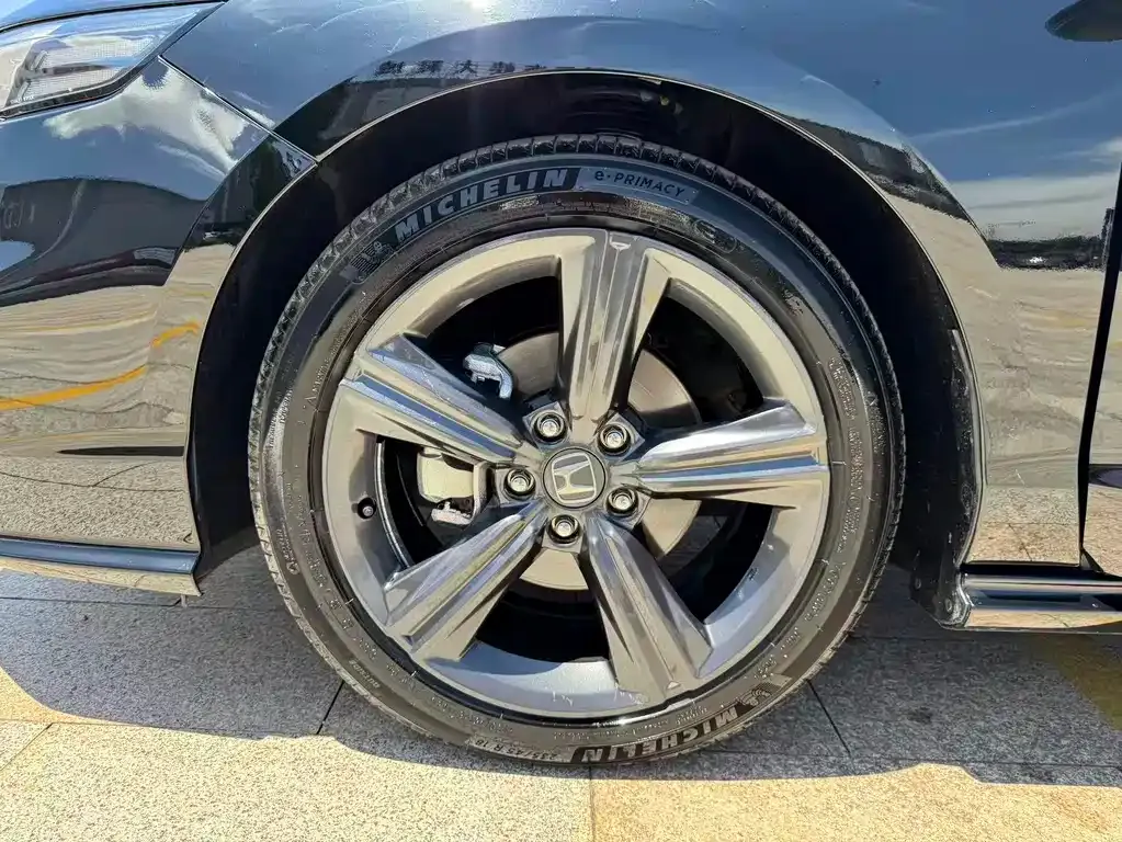 Honda Inspire — фото 10
