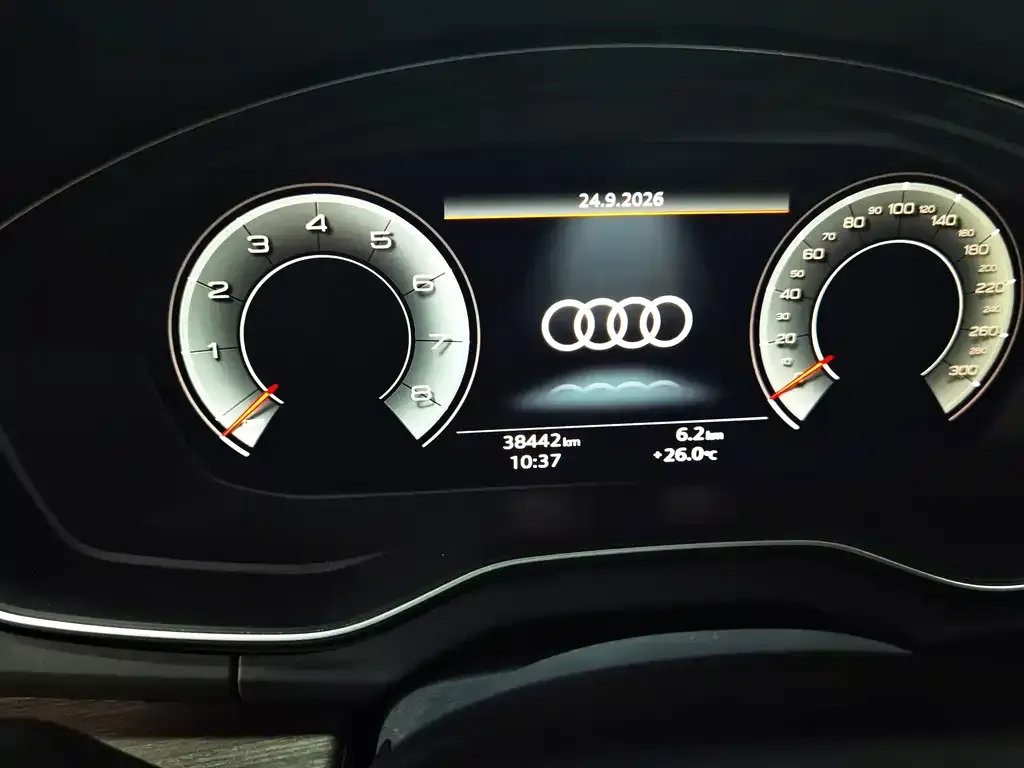 Audi Q5L — фото 2