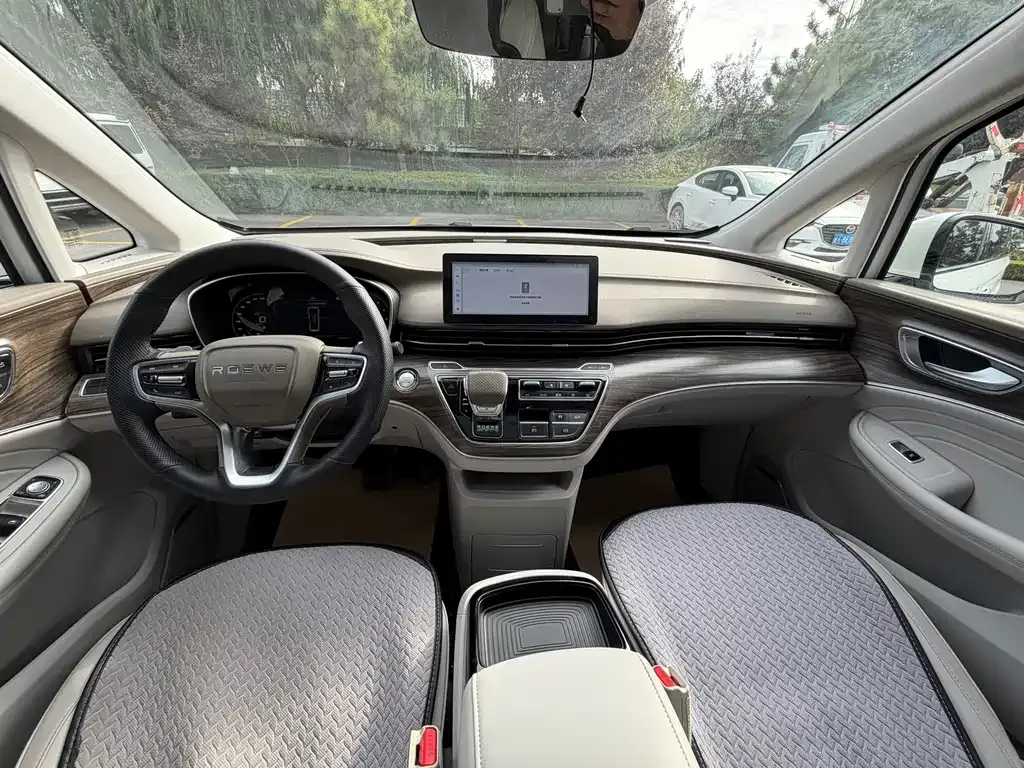 Roewe iMAX8 — фото 9