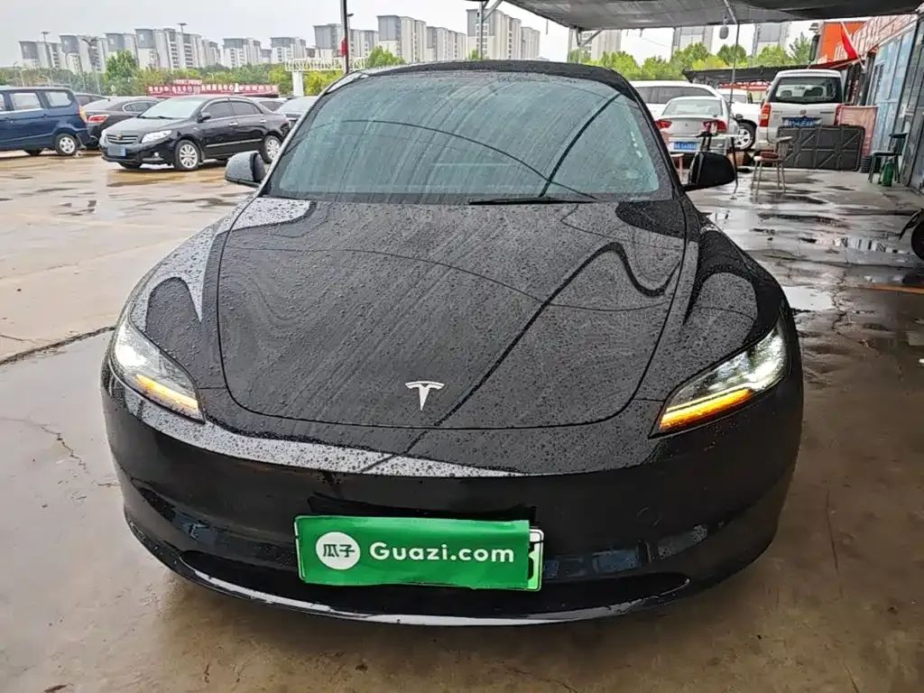 Tesla Model 3 — фото 10