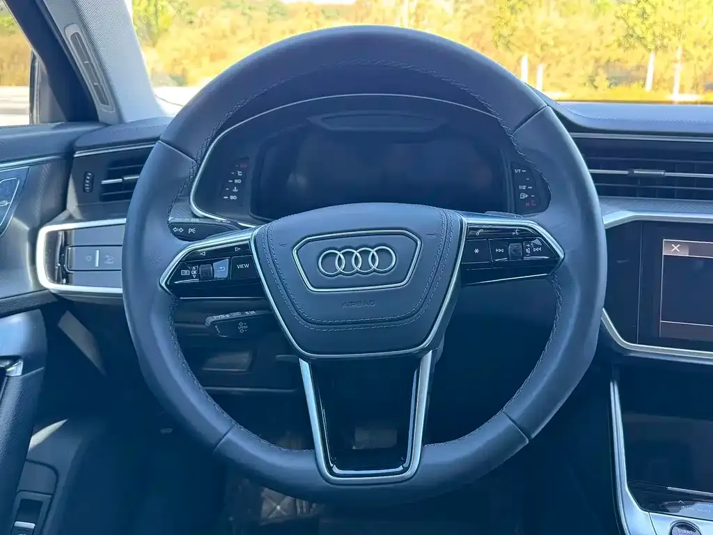 Audi A6L — фото 5