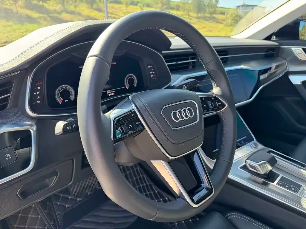 Audi A6L — фото 4