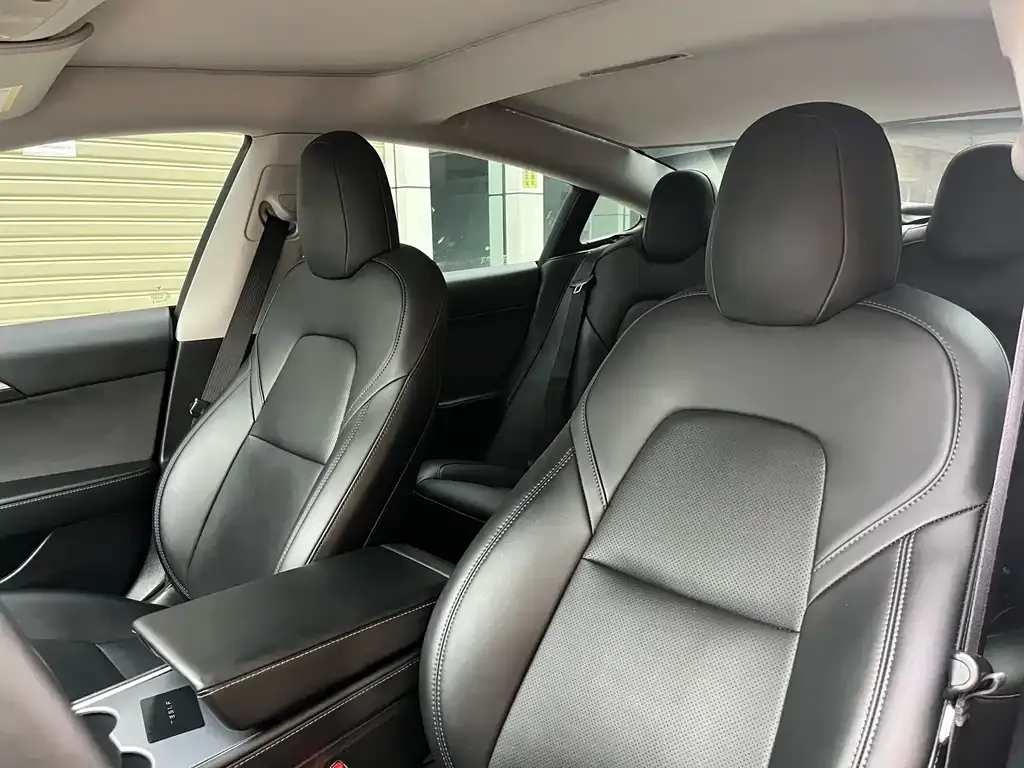 Tesla Model 3 — фото 4