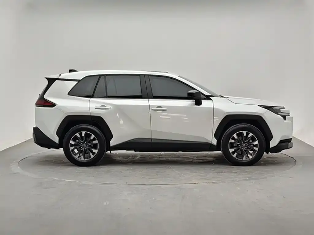 Toyota RAV4 — фото 10