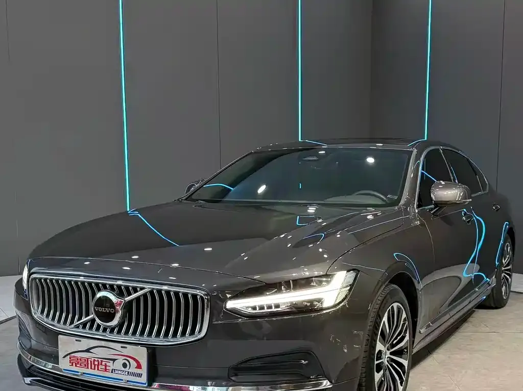 Volvo S90 — фото 1