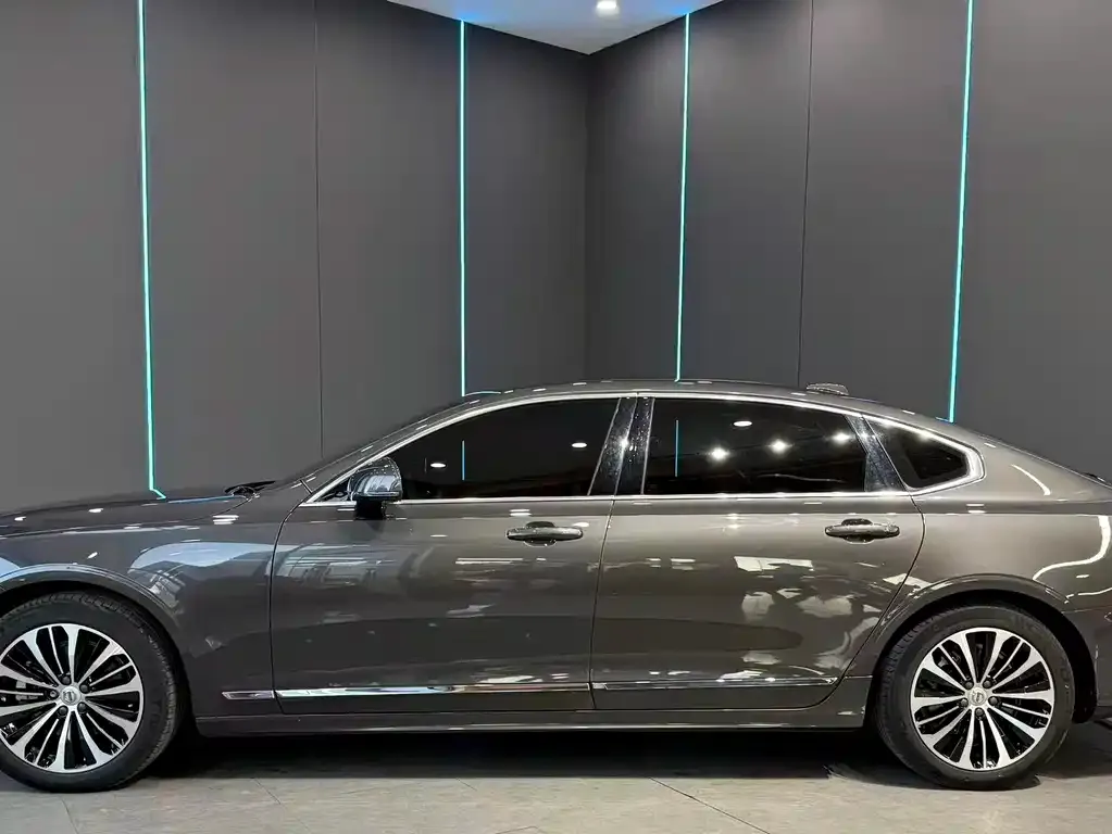 Volvo S90 — фото 10