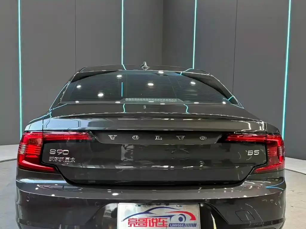 Volvo S90 — фото 4