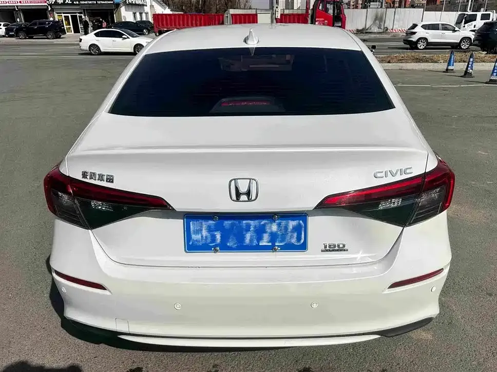 Honda Civic — фото 7