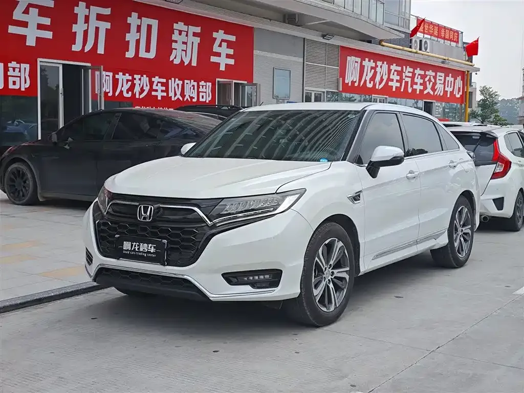 Honda UR-V — фото 1