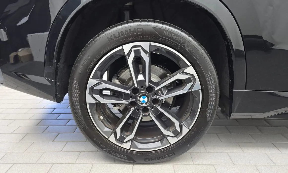 BMW X1 — фото 9