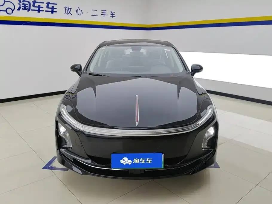 Hongqi E-QM5 — фото 3