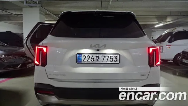 Kia Sorento — фото 10