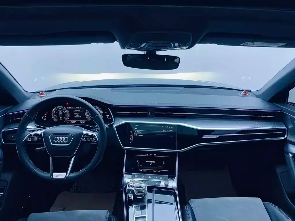 Audi A6L — фото 5