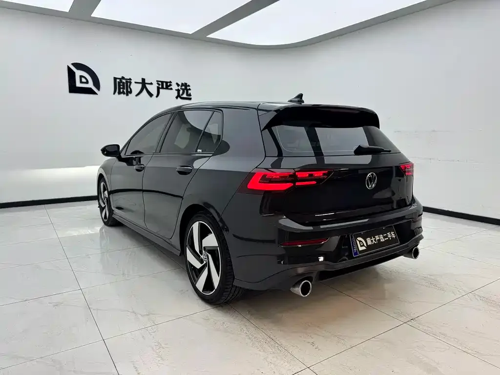 Volkswagen Golf GTI — фото 7