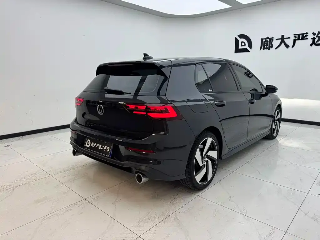 Volkswagen Golf GTI — фото 5