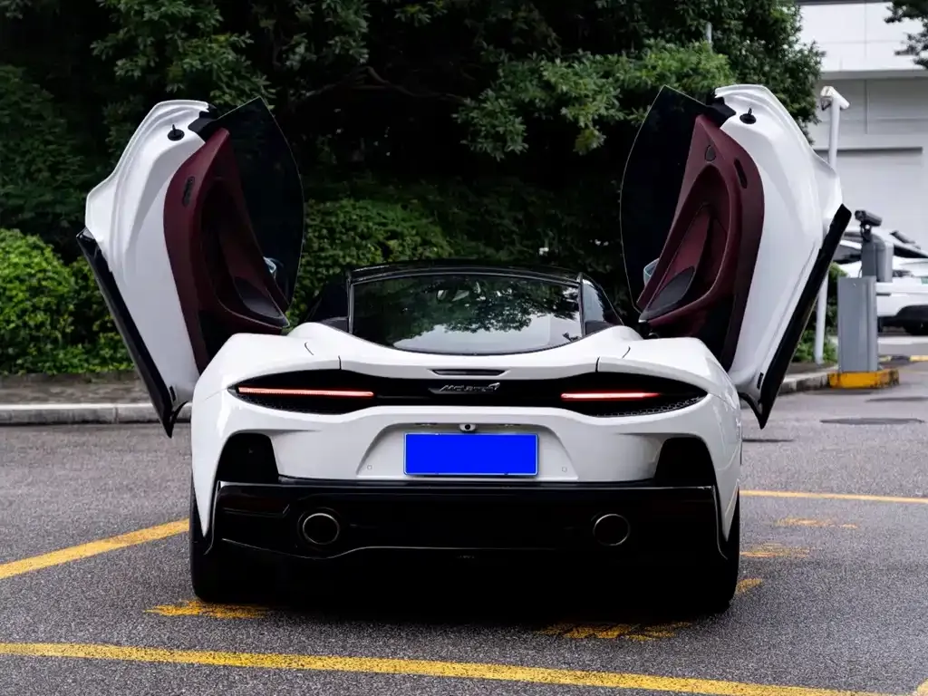McLaren GT — фото 9
