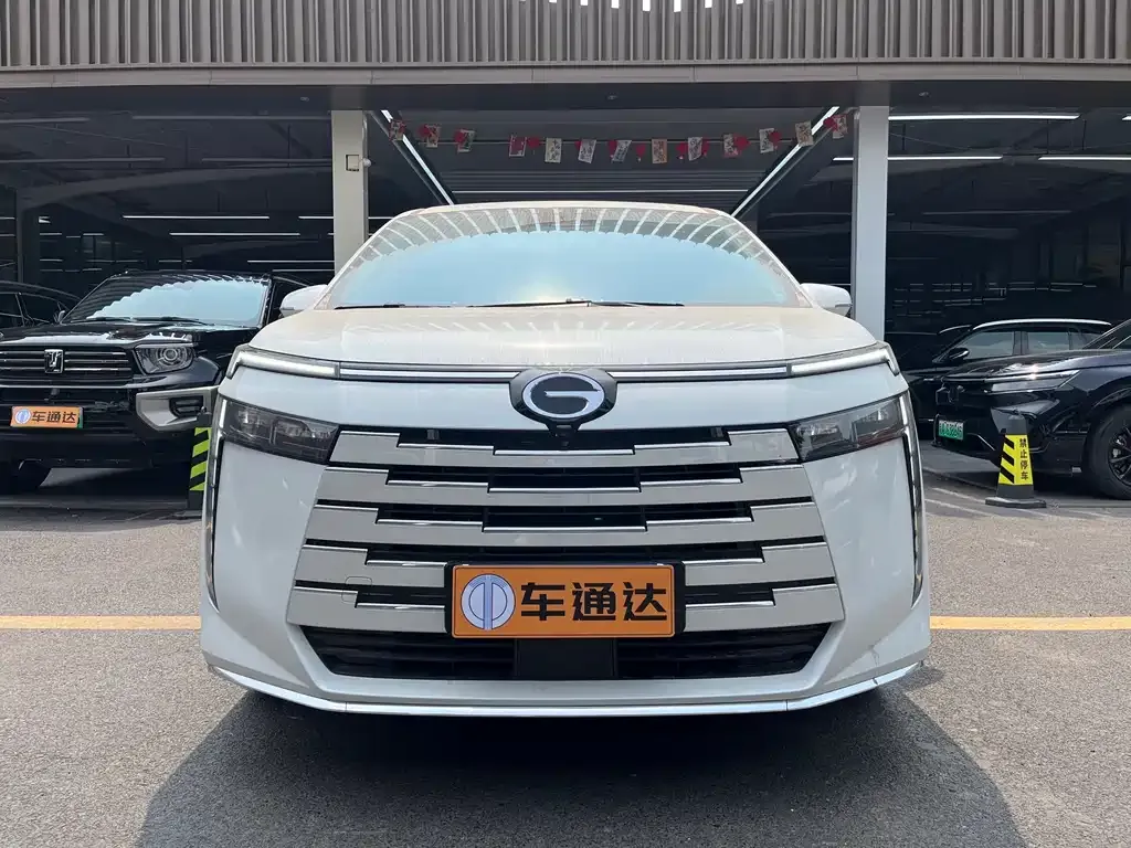 GAC Motor Trumpchi E8 — фото 1