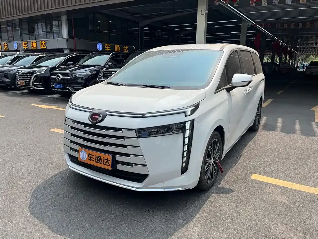 GAC Motor Trumpchi E8 — фото 2