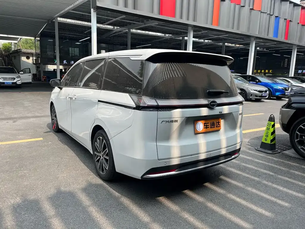 GAC Motor Trumpchi E8 — фото 10