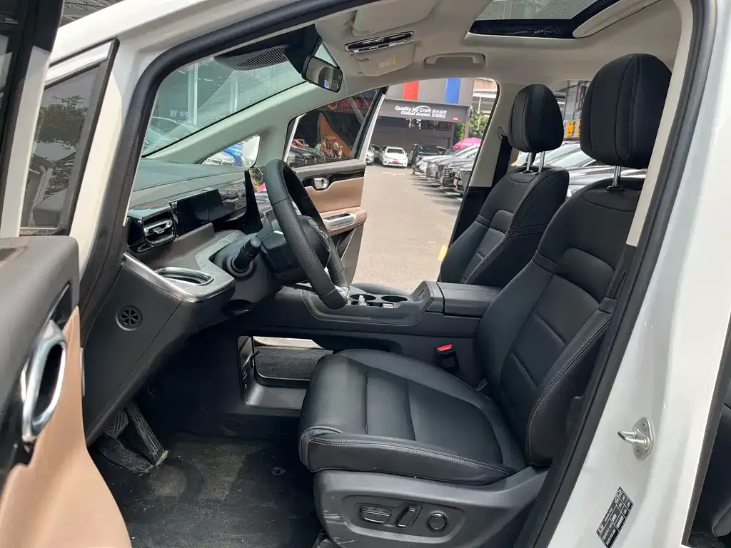 GAC Motor Trumpchi E8 — фото 6