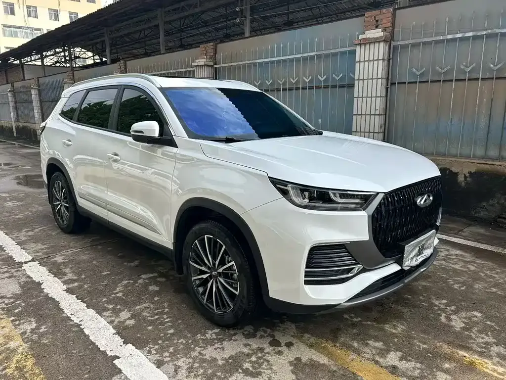 Chery Tiggo 8 — фото 6