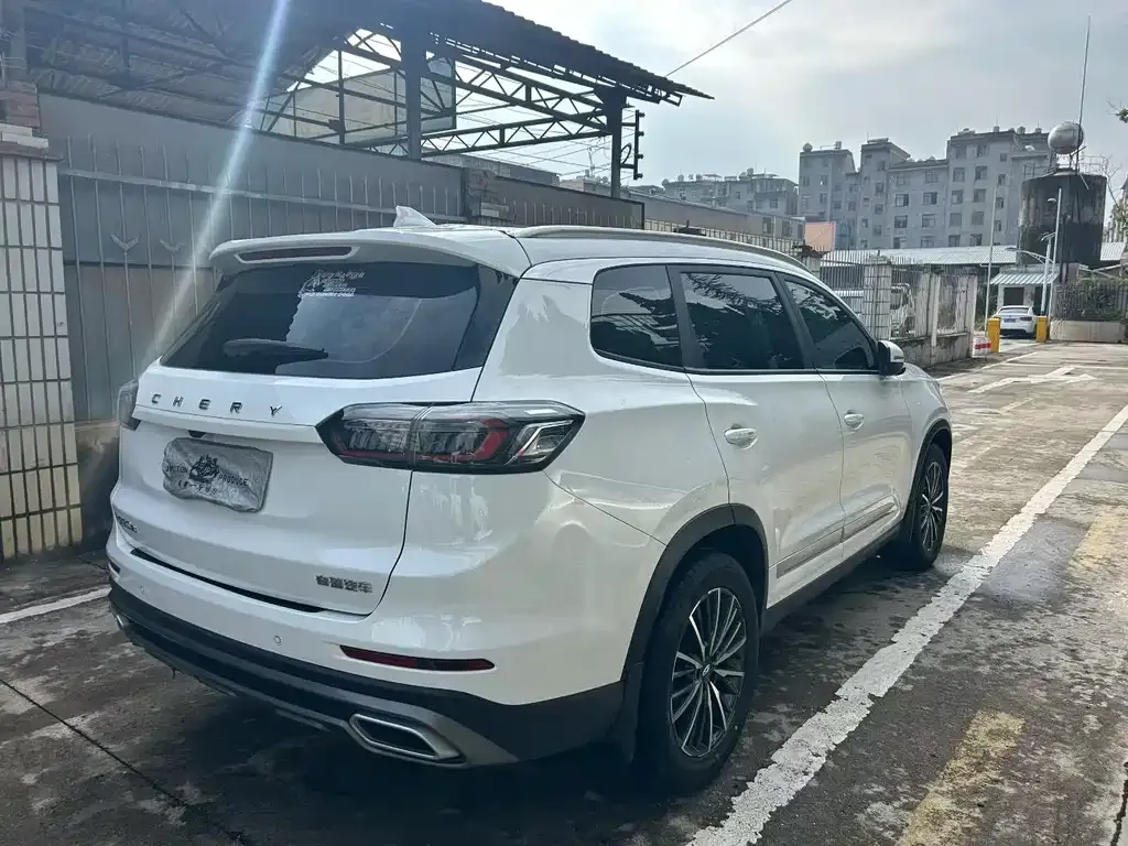 Chery Tiggo 8 — фото 8